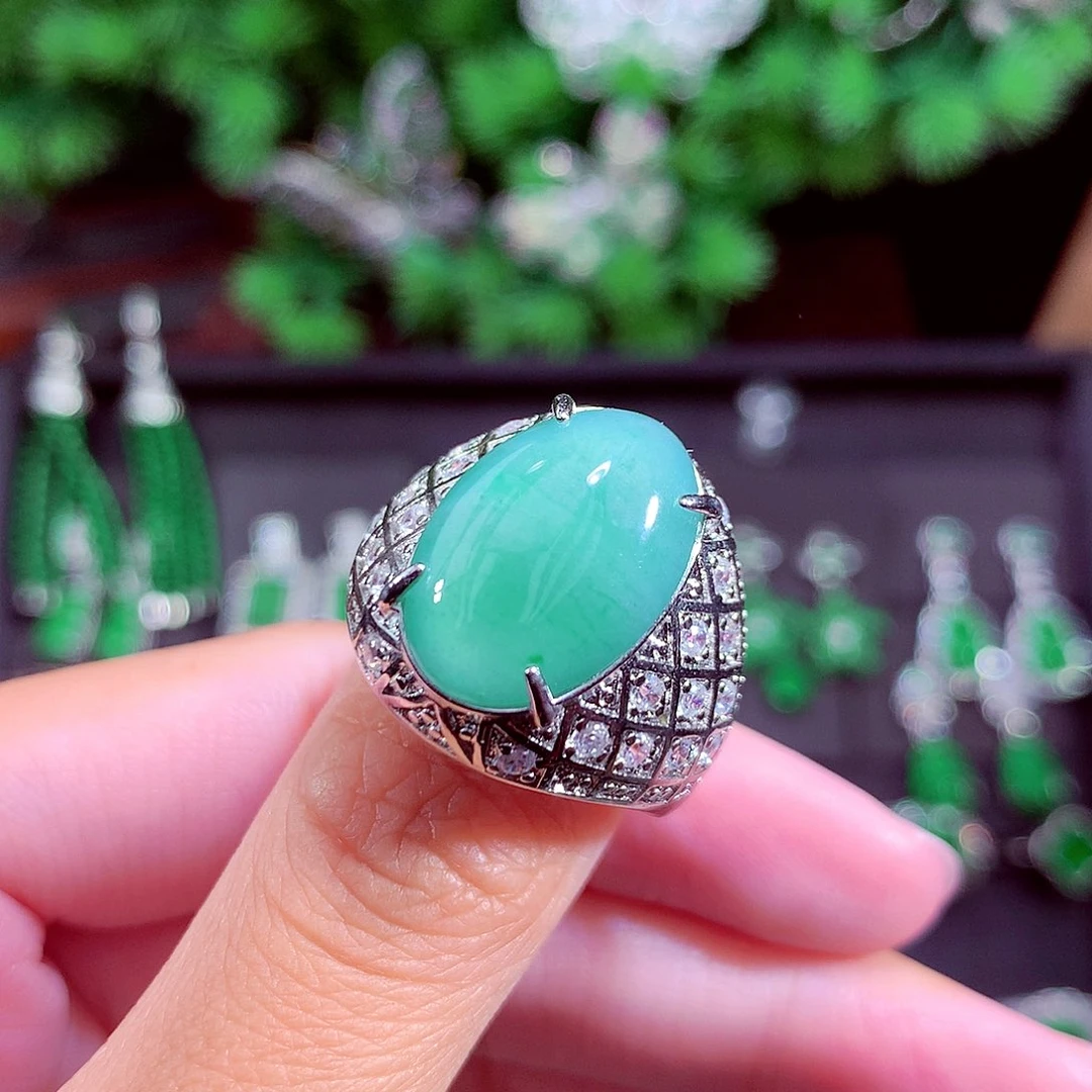 颈饰未镶嵌翡翠天然