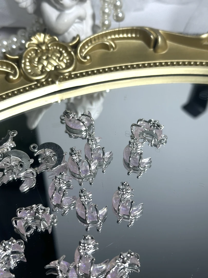 雨宝严选· DIY P365 银粉色立体玫瑰花环绕偏光月亮单吊吊坠