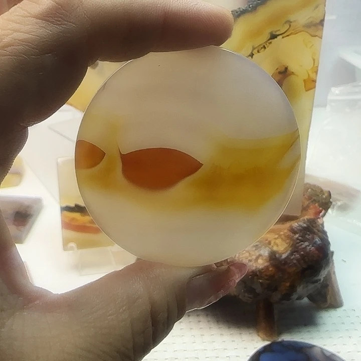 玛瑙/玉髓未镶嵌珠宝奇石