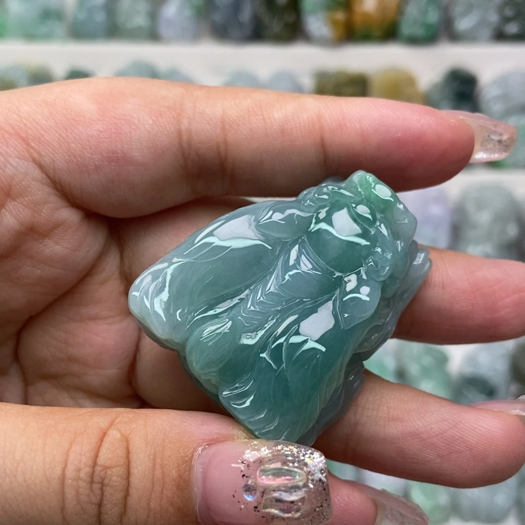翡翠未镶嵌吊坠(赠链)
