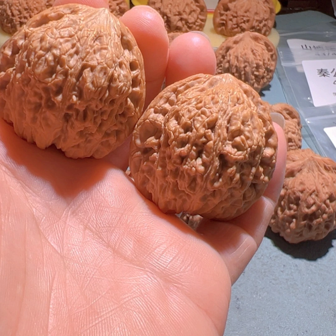 文玩核桃把件绣球40