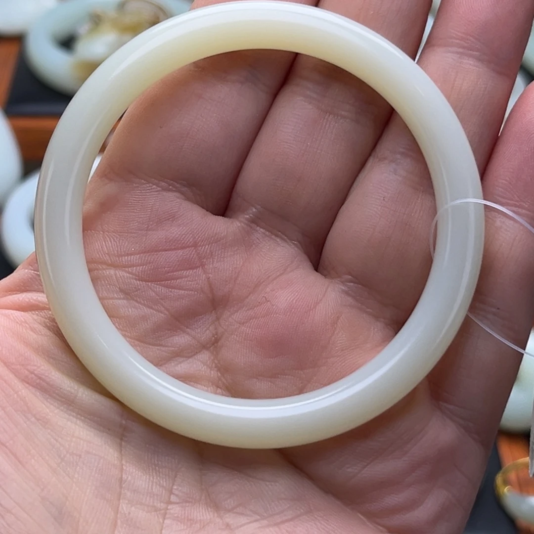 和田玉未镶嵌手镯56.57圆条