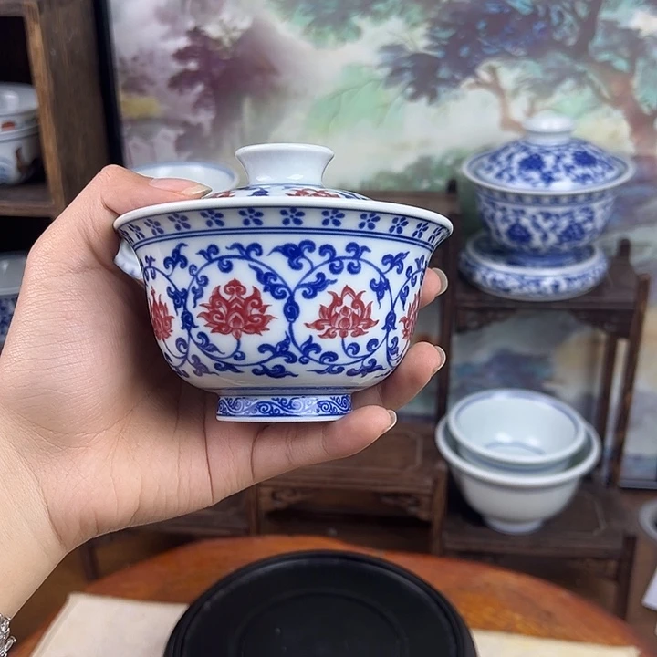 其他陶缠枝莲釉里红盖碗