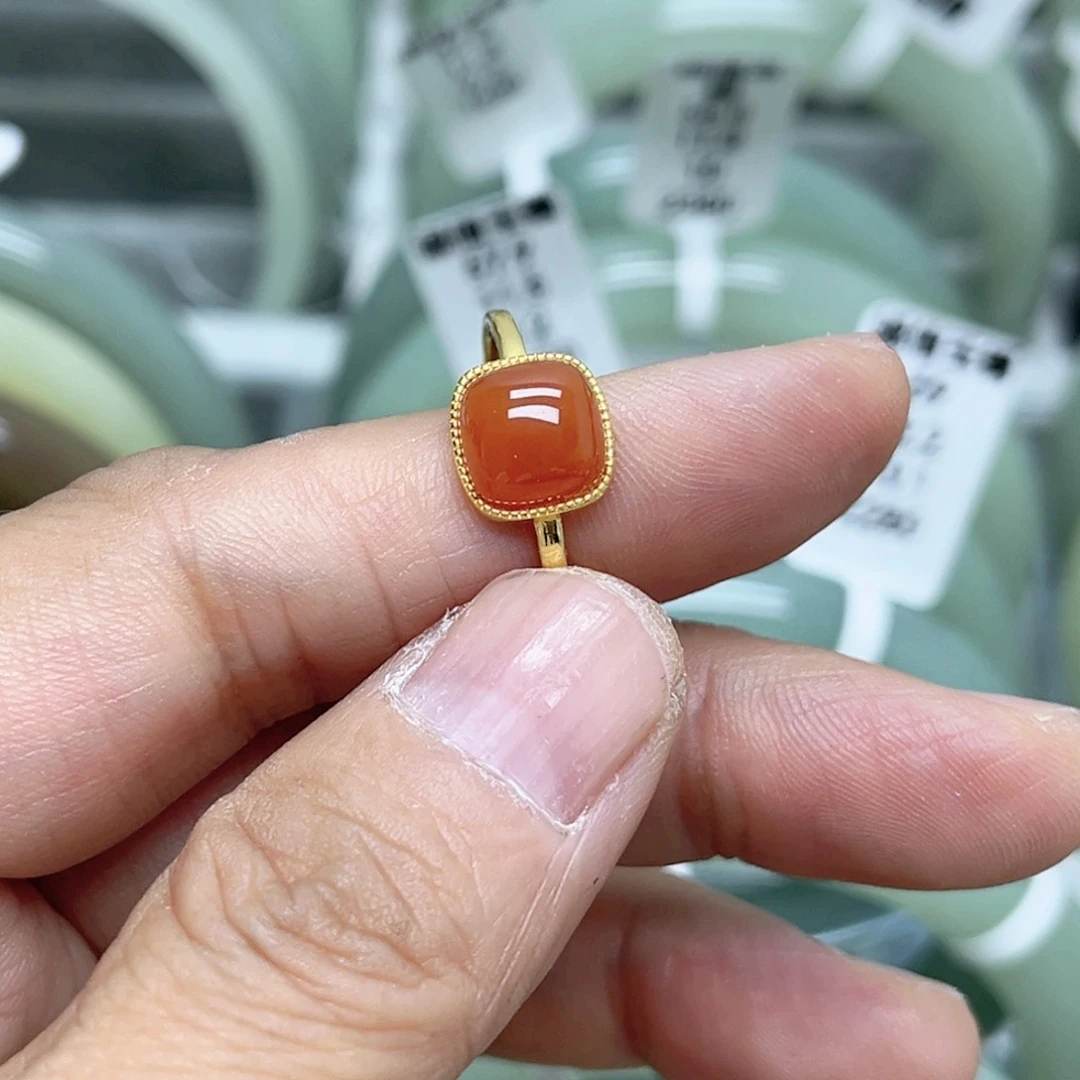 未镶嵌手镯和田玉（糖玉）张***