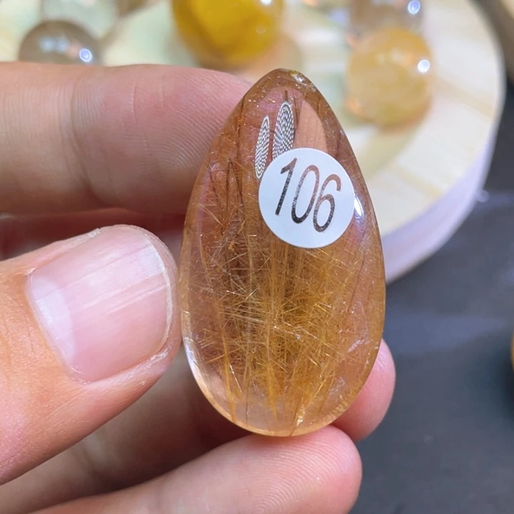 未镶嵌颈饰水晶杉*?