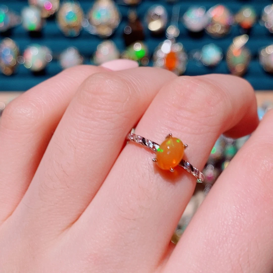 银S925镶嵌欧泊戒指