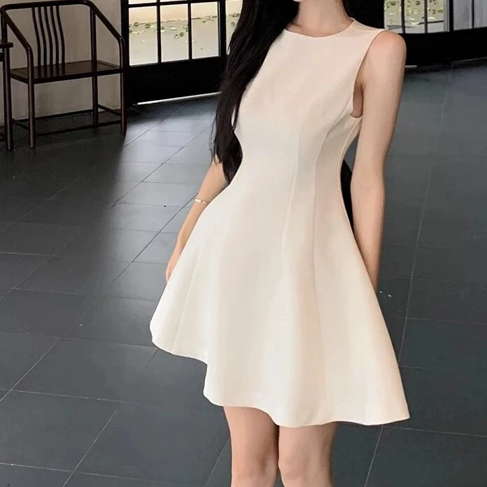 夏季新款法式收腰无袖A字裙字气质洋气小个子设计感小众连衣裙