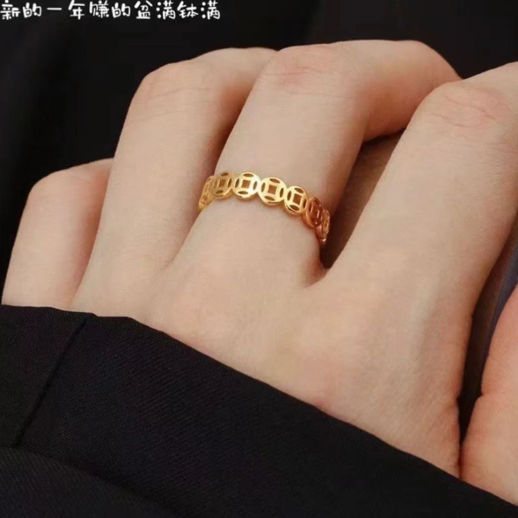 钛钢戒指 钛钢铜钱转运镂空戒指情侣食指对戒设计轻奢感不掉色