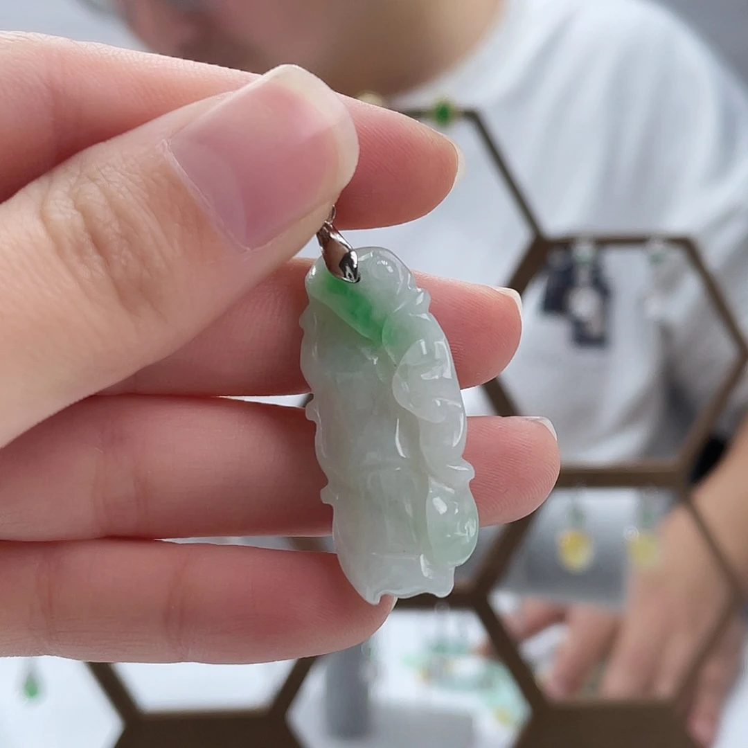 翡翠未镶嵌耳饰一物一图，以实物为准