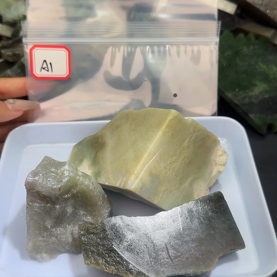 和田玉未镶嵌珠宝半成品