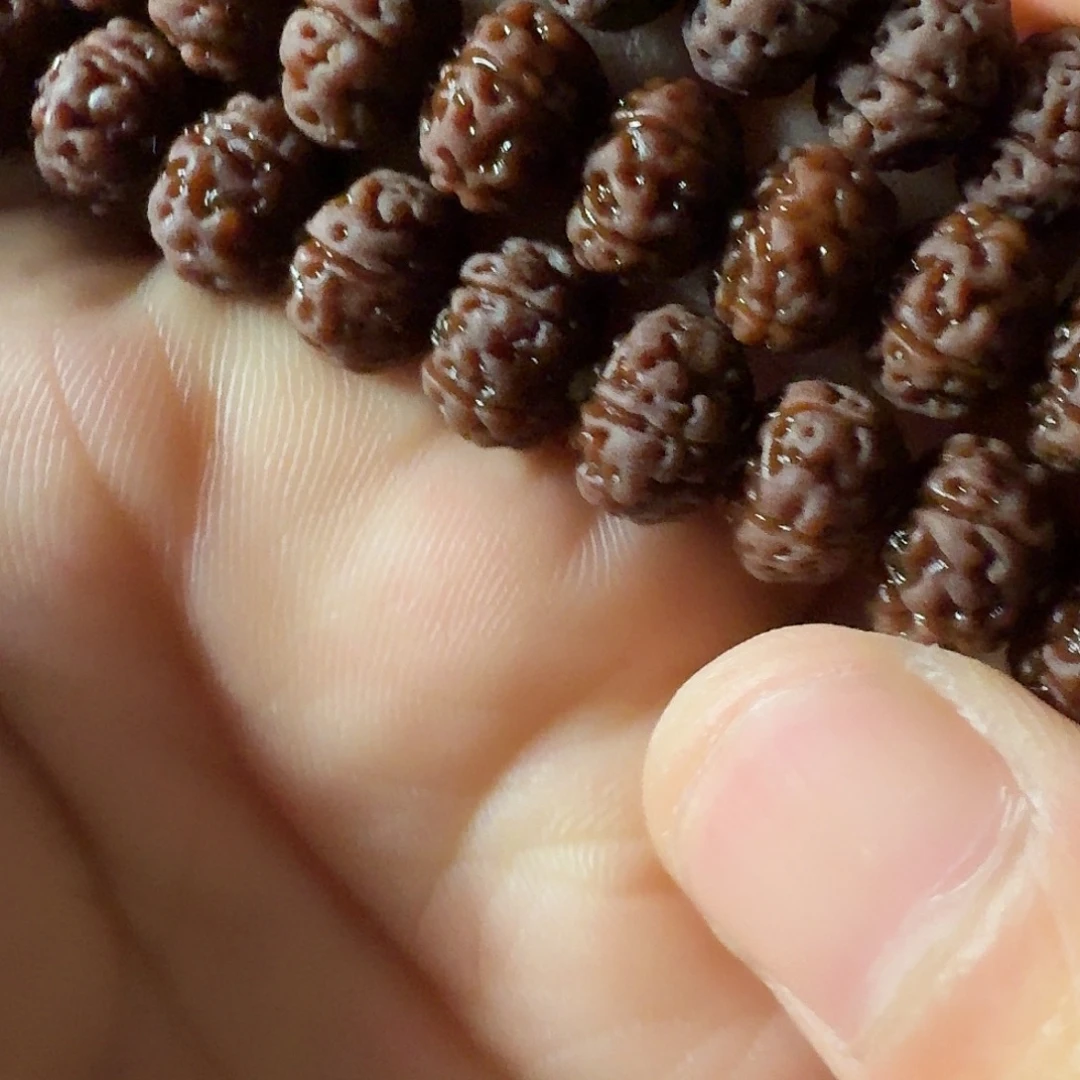 喵****金刚菩提吊坠勿里达顶级老树王108