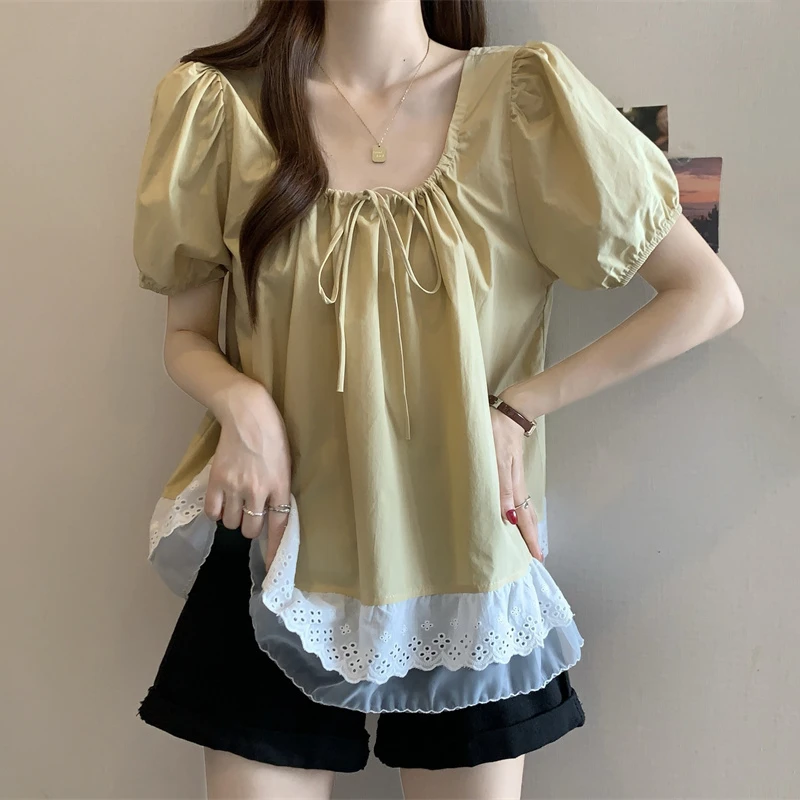 法式方领绑带娃娃衫女夏季微胖大码显瘦上衣拼接蕾丝镂空短袖衬衫