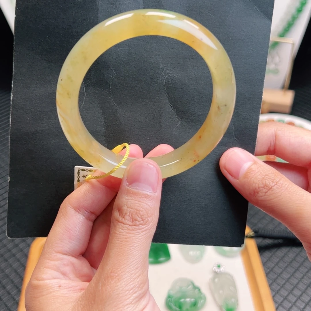 石英质玉未镶嵌手镯57