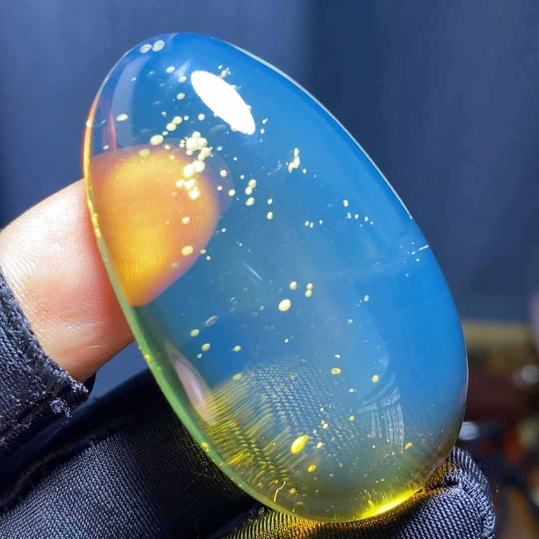 琥珀未镶嵌裸石。。。