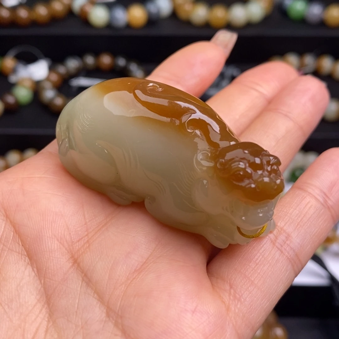 风***了吊坠(不含链)未镶嵌和田玉（糖玉）
