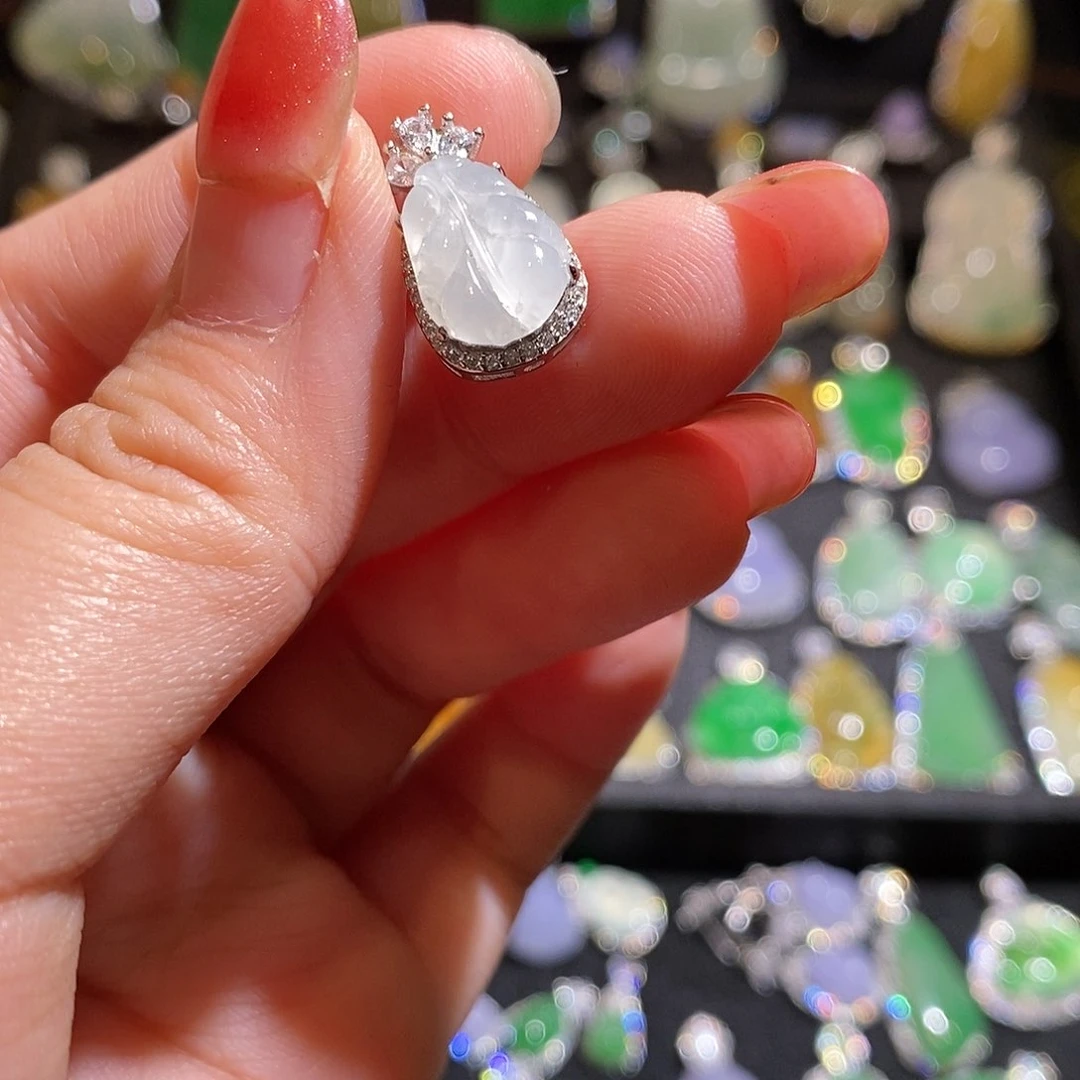 颈饰银S925镶嵌翡翠天然翡翠