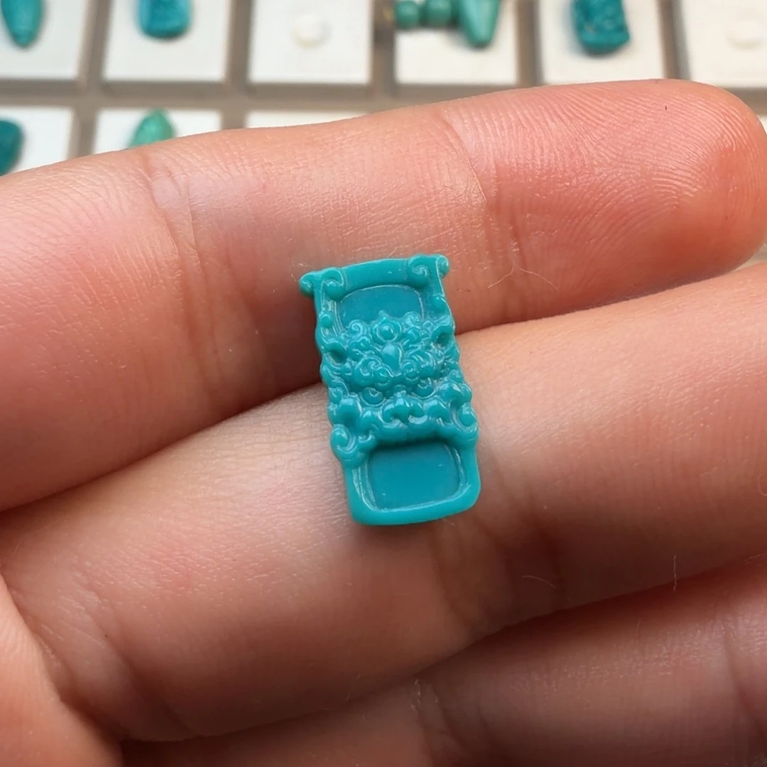 阿***软绿松石未镶嵌笔搁