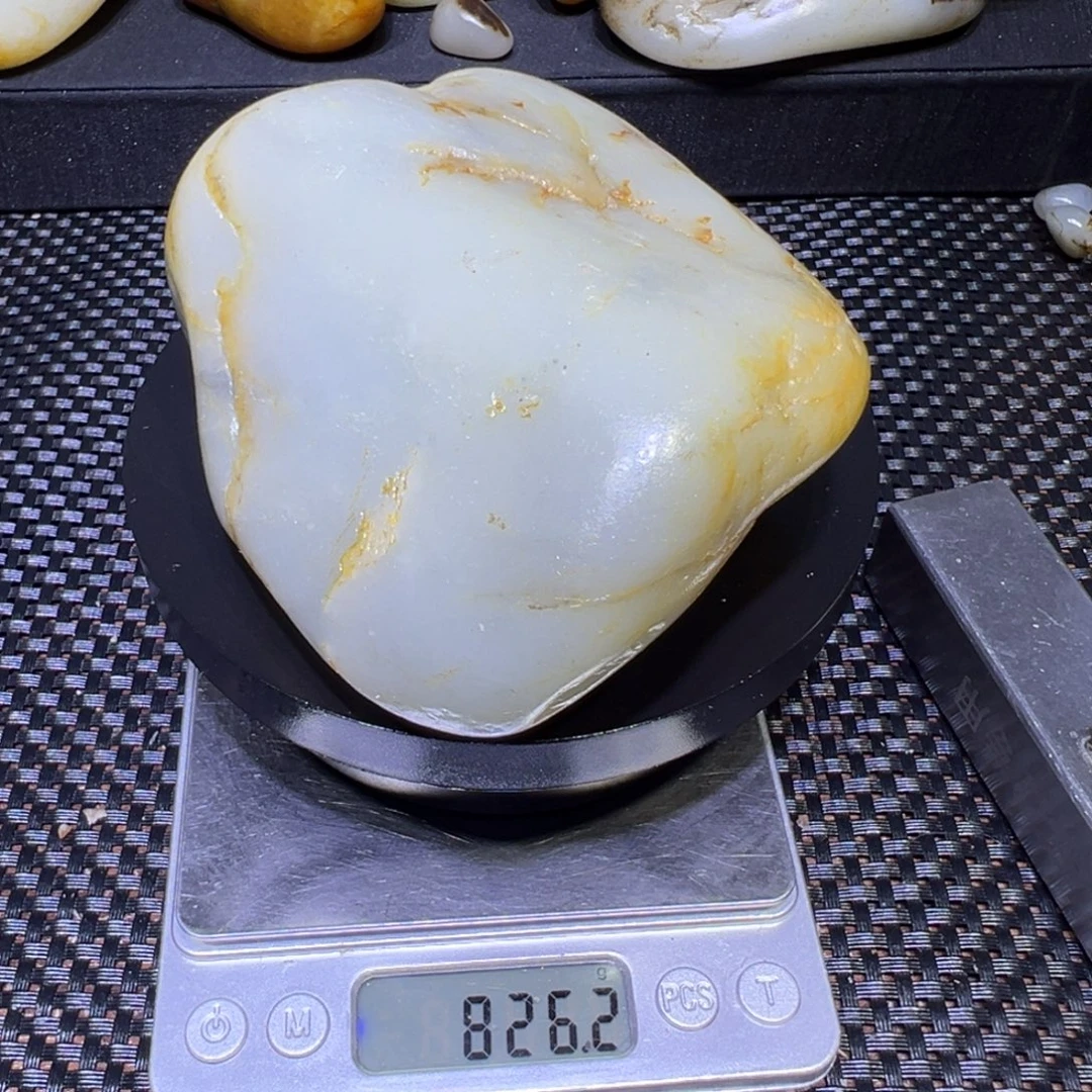 和田玉（子料）未镶嵌吊坠(不含链)826克