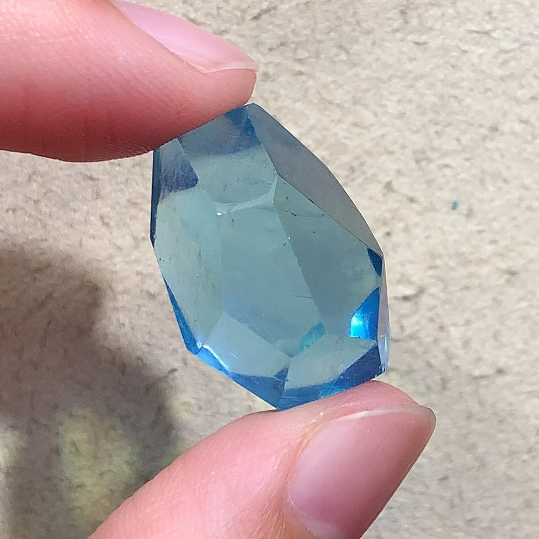 无非金属顶级海蓝随行