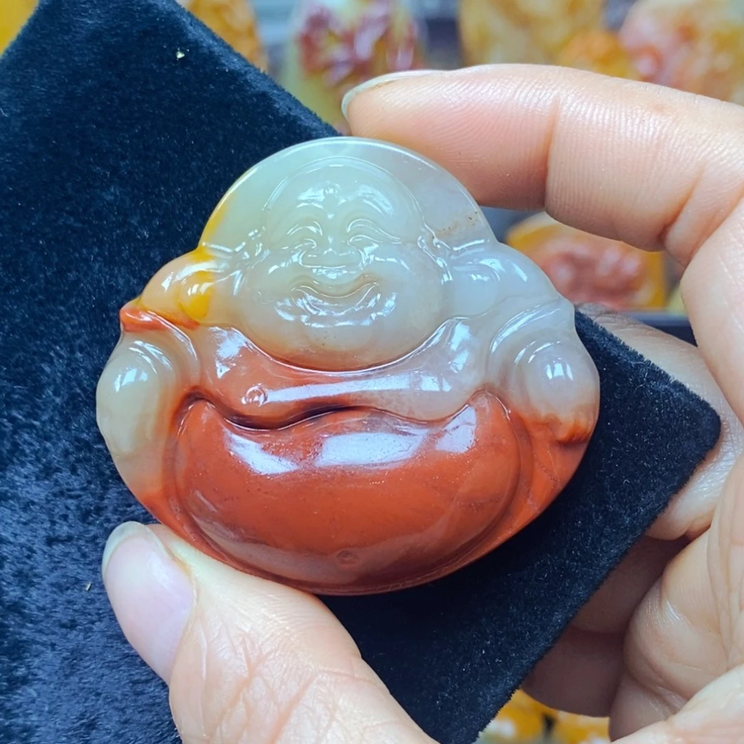 未镶嵌石英质玉（黄龙玉）颈饰