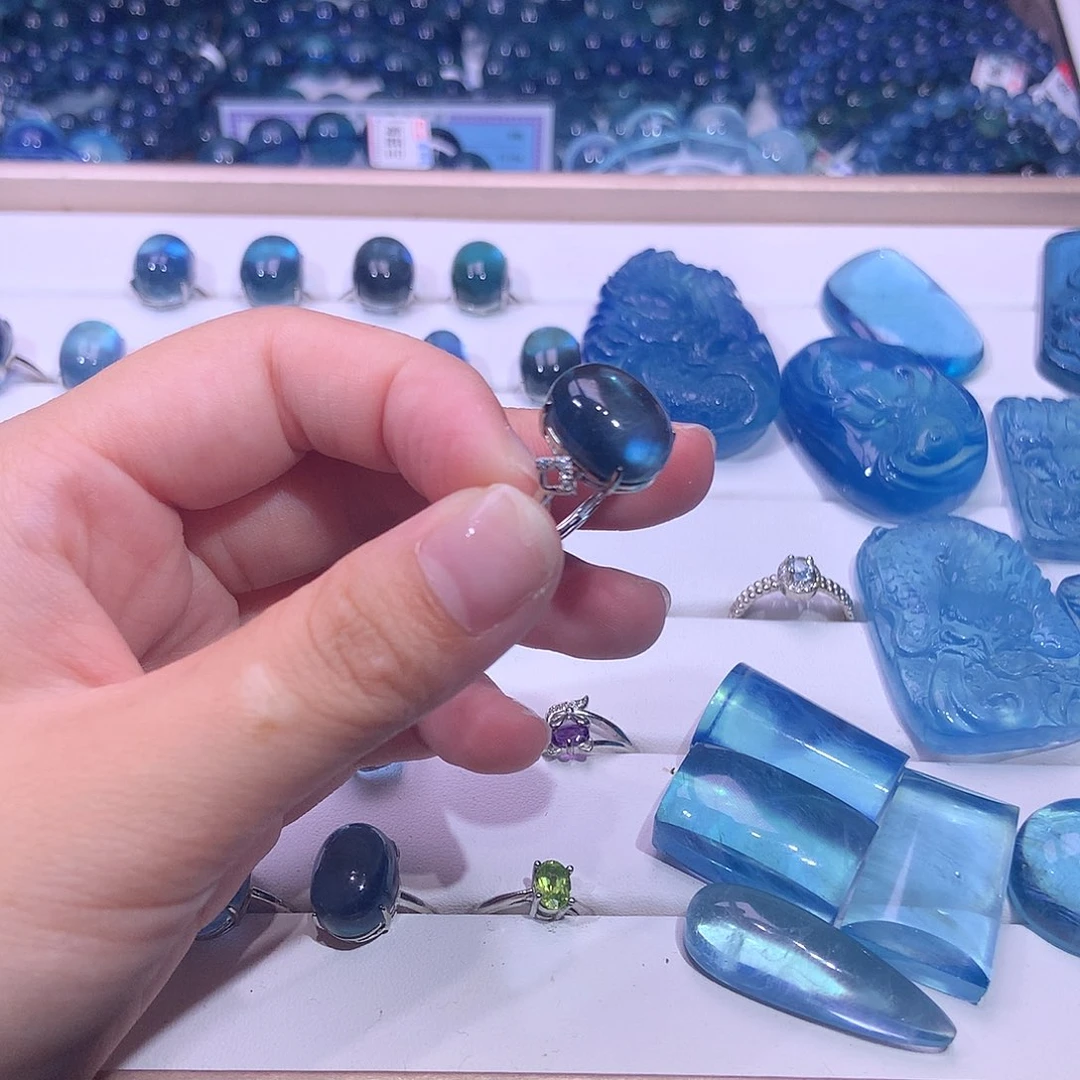 水晶手串未镶嵌魔鬼蓝海蓝宝戒指