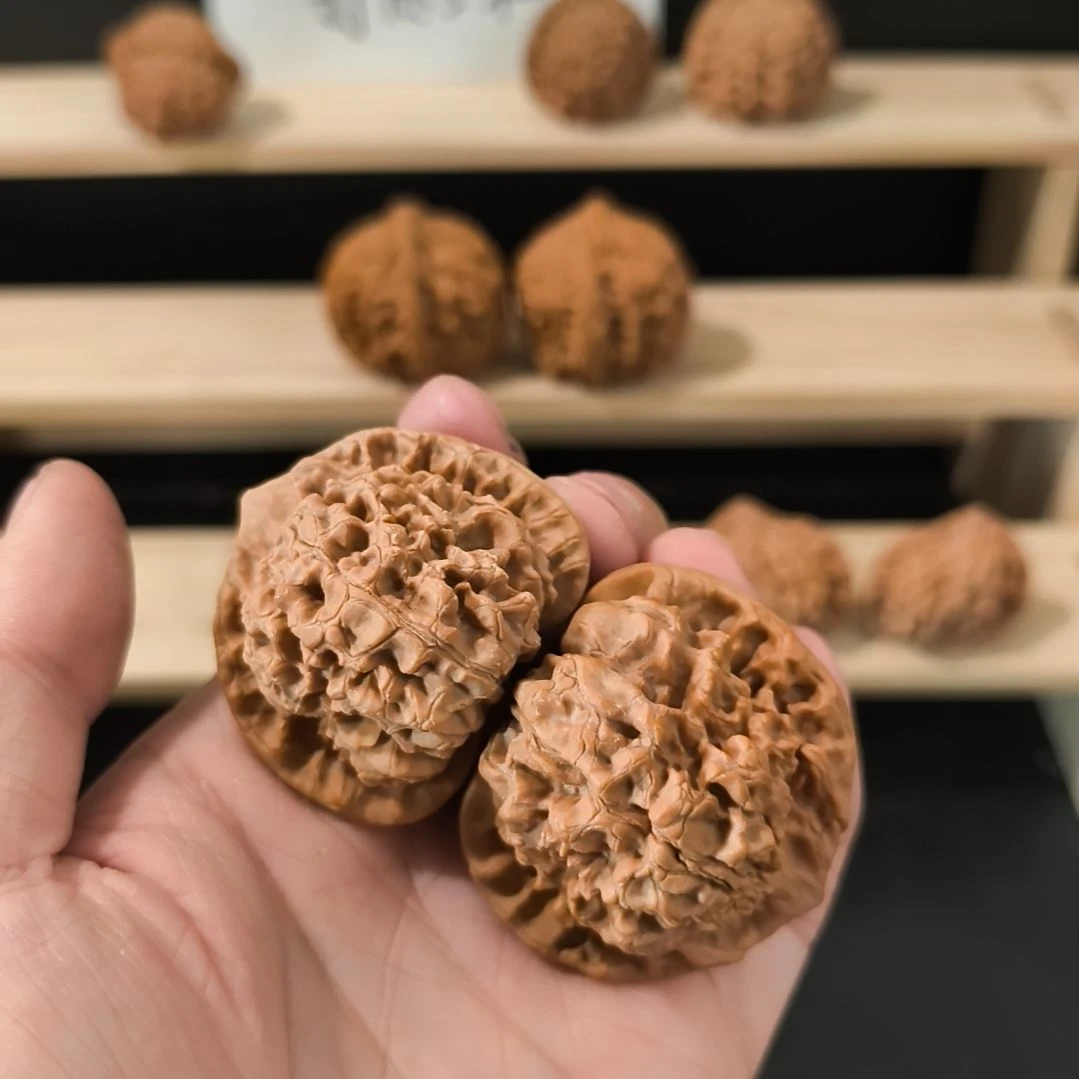 A***j文玩核桃吊坠46官帽