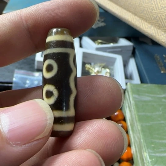 小*宝如图所示所拍即所得