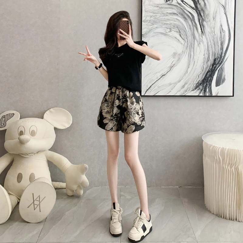 网红炸街运动休闲套装女2025年夏季新款时尚小个子短袖短裤两件套