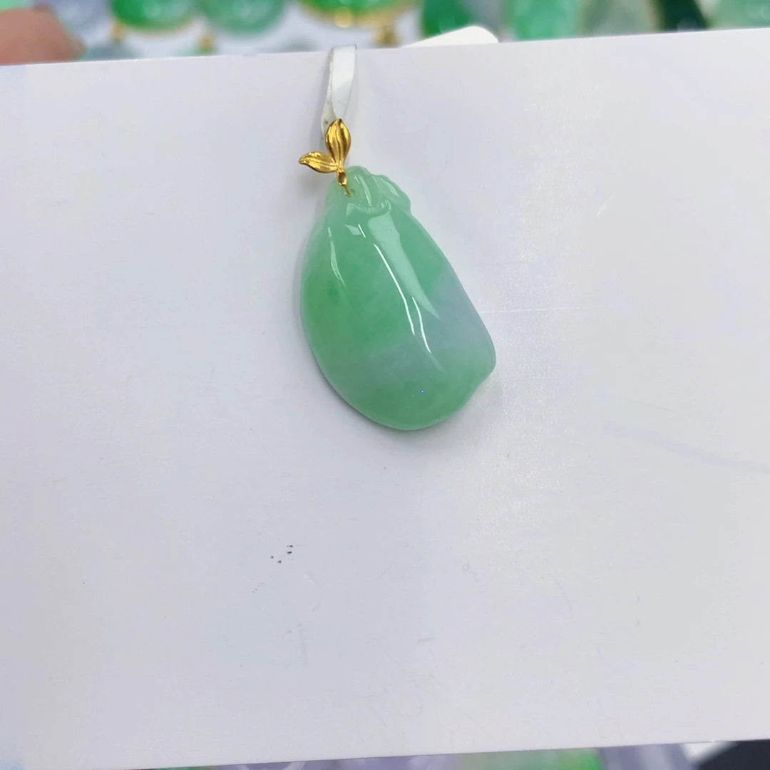 颈饰18K金镶嵌翡翠翡翠
