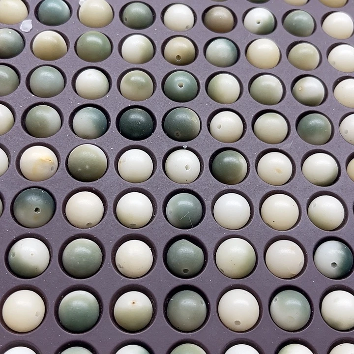 白玉菩提吊坠微瑕11飘花圆50卡灯牌宠60