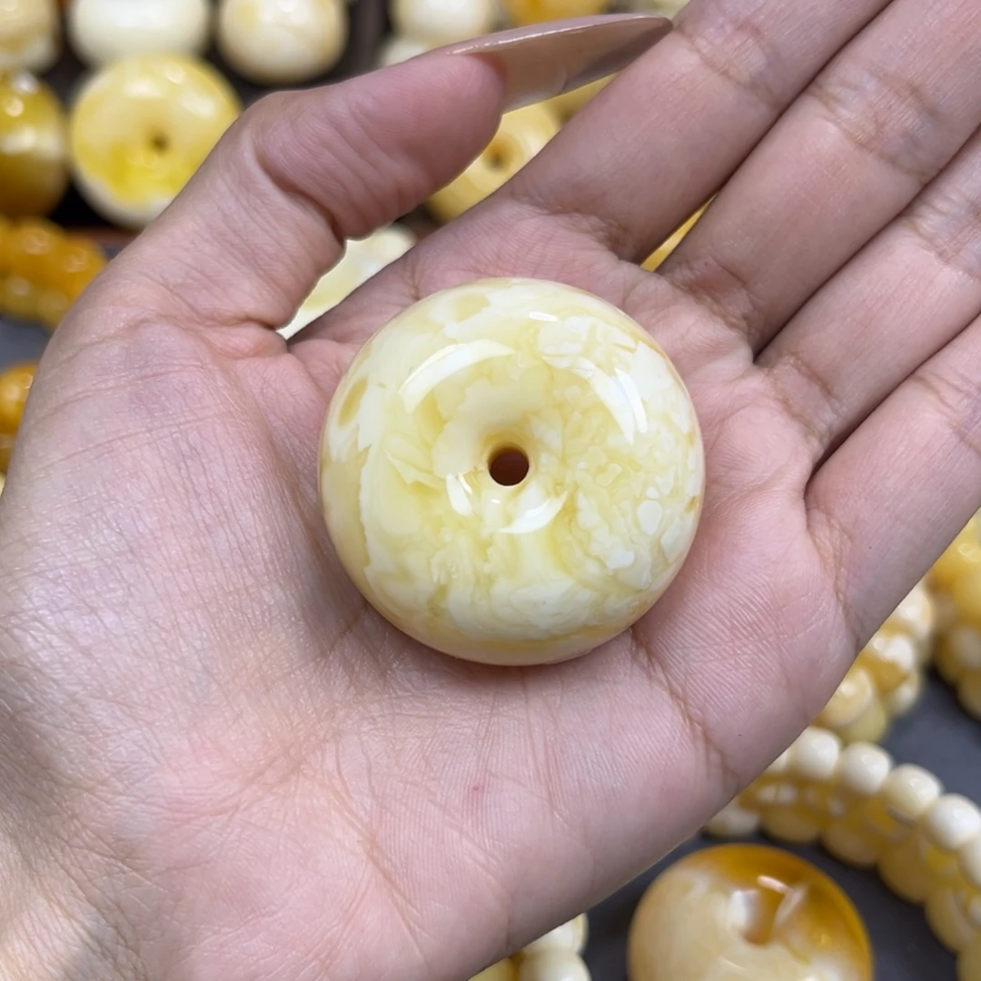 琥珀未镶嵌手串……