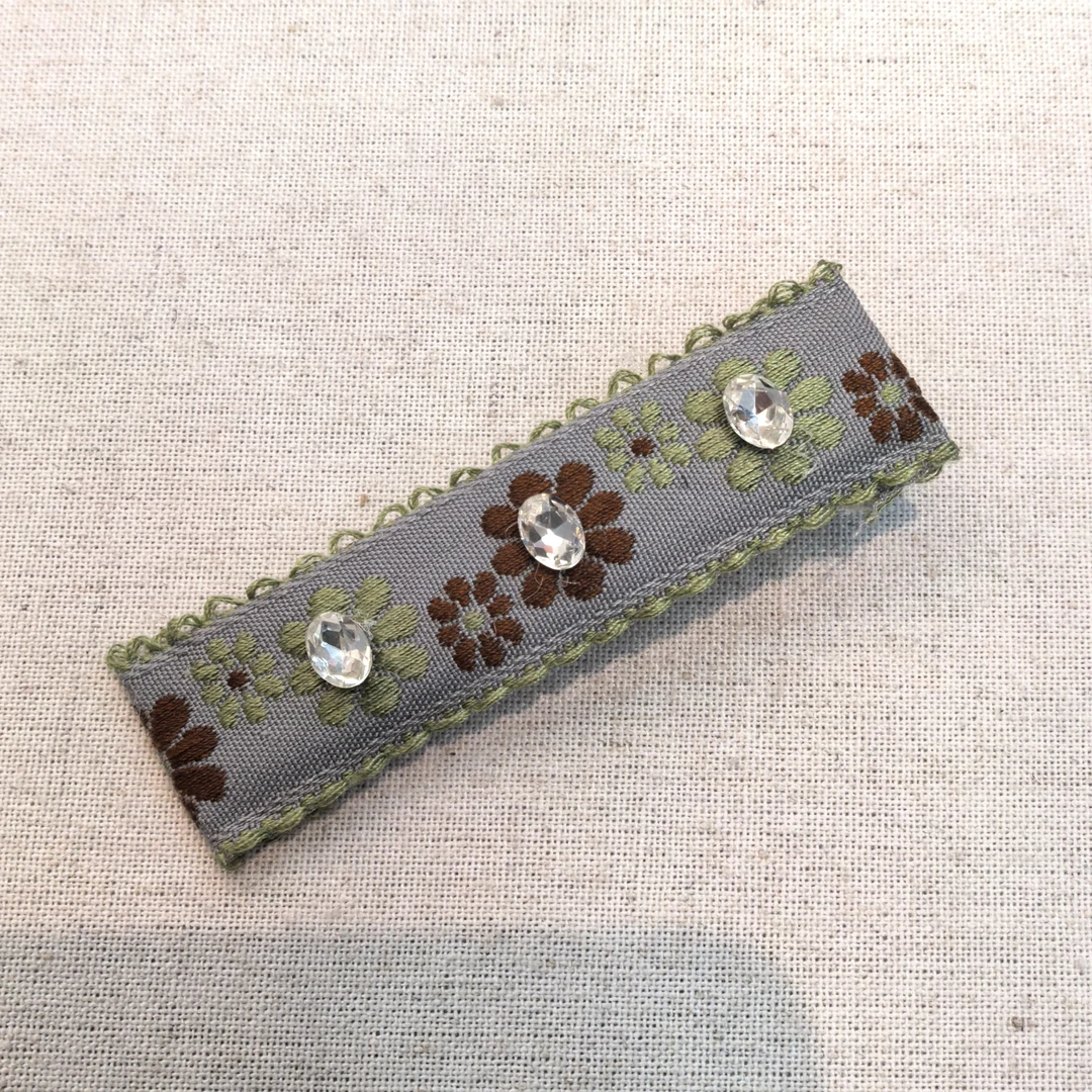 D541咖绿色花朵闪闪边夹