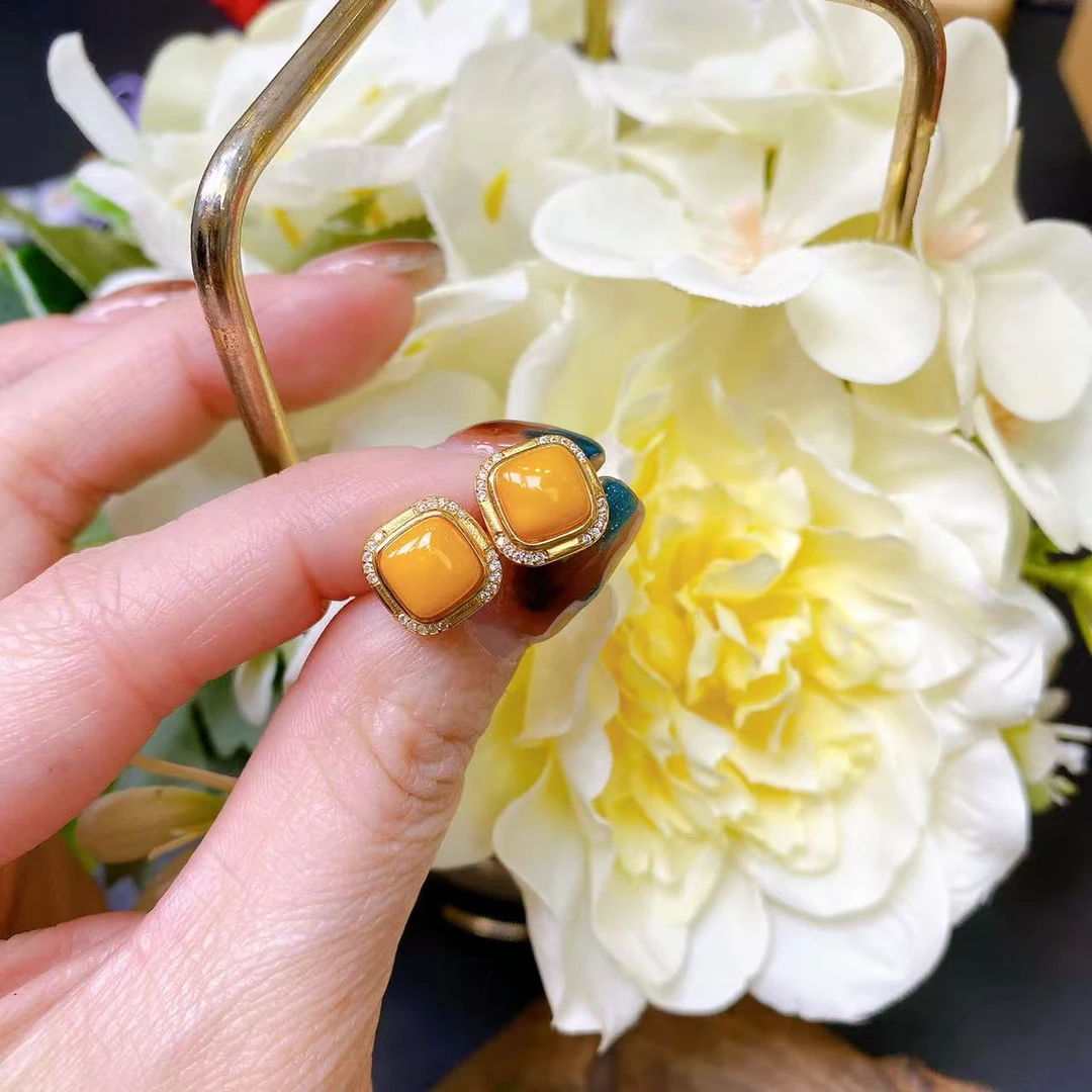 2408112218 ZS 蜜蜡耳钉S925 985017 （多样性发其一）