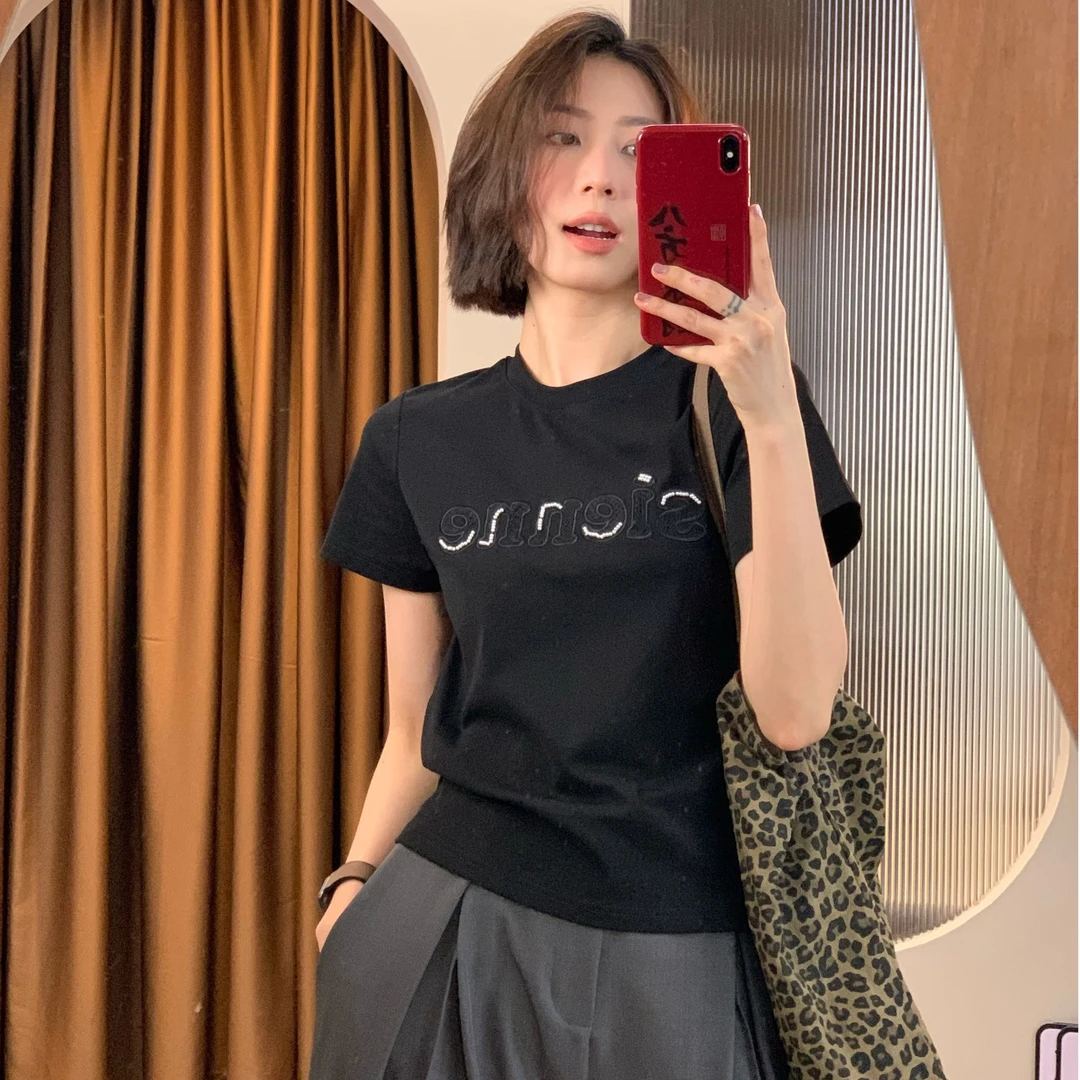 ［串珠刺绣］重工蕾丝拼接字母正肩圆领弹力修身短袖 T恤 1635