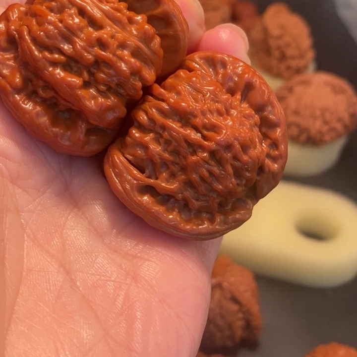 舎***猴头核桃吊坠工艺核桃