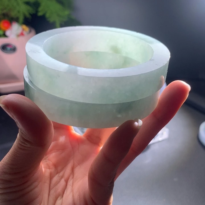 未镶嵌手镯定制翡翠