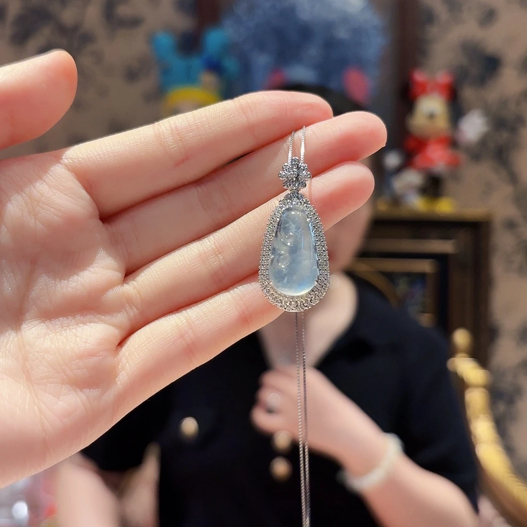 翡翠18K金镶嵌吊坠(赠链)