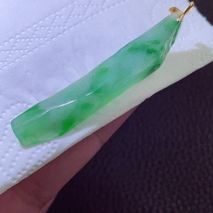 颈饰18K金镶嵌翡翠翡翠