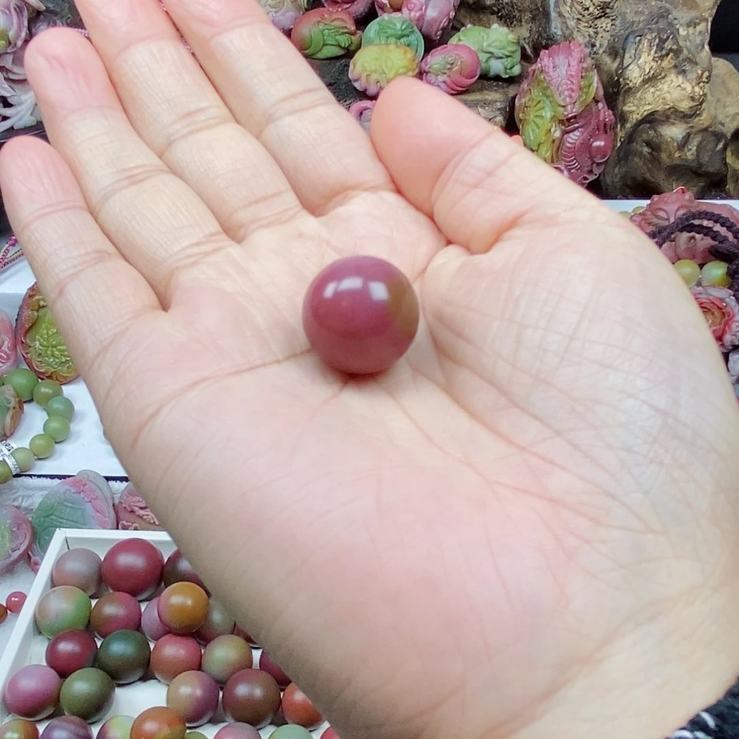 未镶嵌石英质玉（盐源）珠宝半成品泥*子