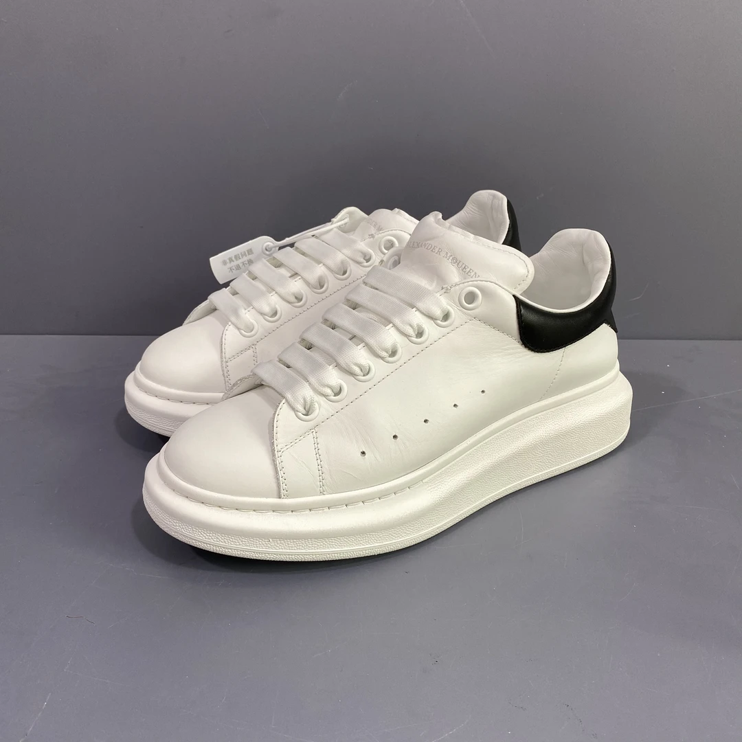 95新 Alexander McQueen/亚历山大·麦昆 41码 麦昆黑白休闲鞋 265