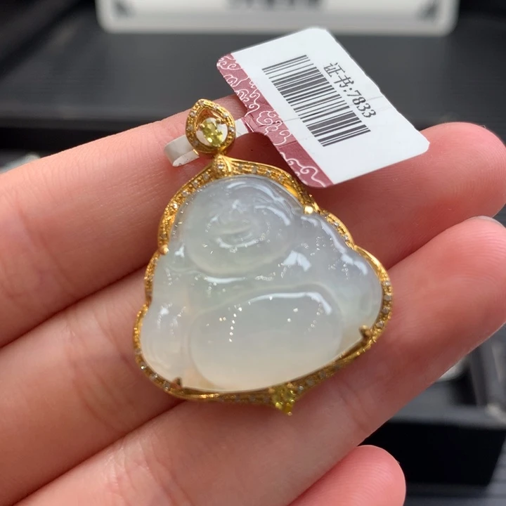 翡翠18K金镶嵌颈饰翡翠