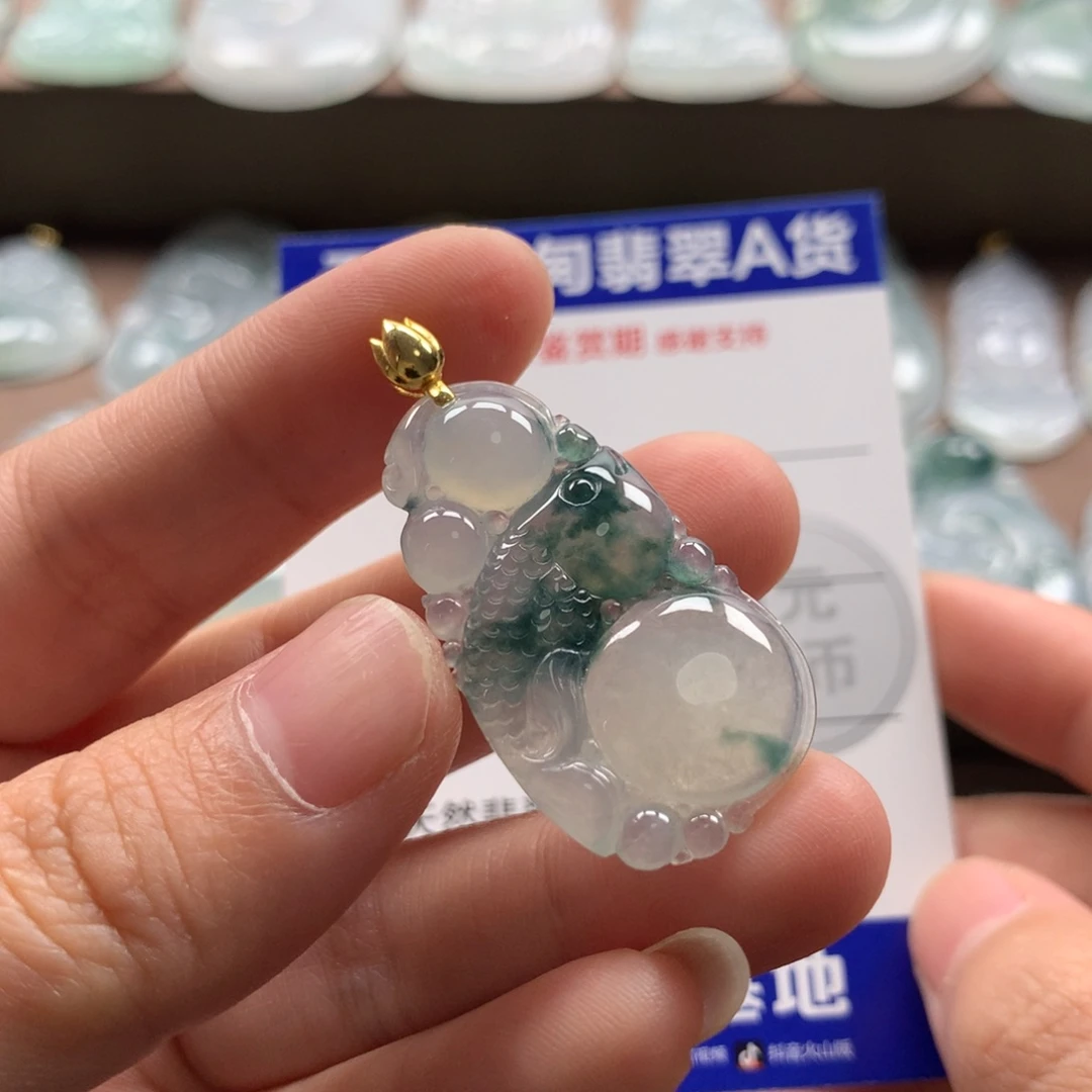 颈饰18K金镶嵌翡翠天然翡翠