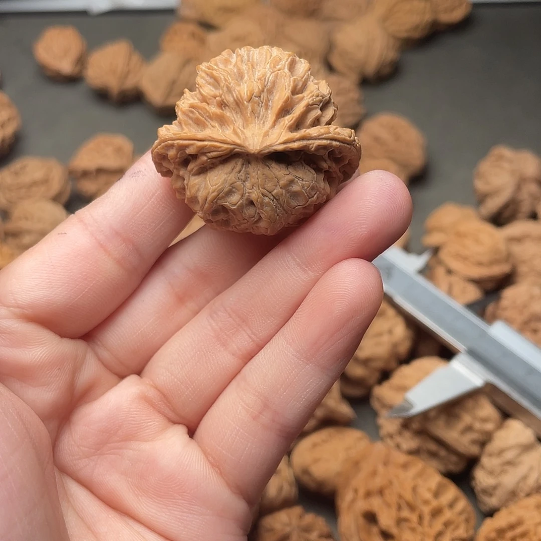 文玩核桃吊坠花**红苹果