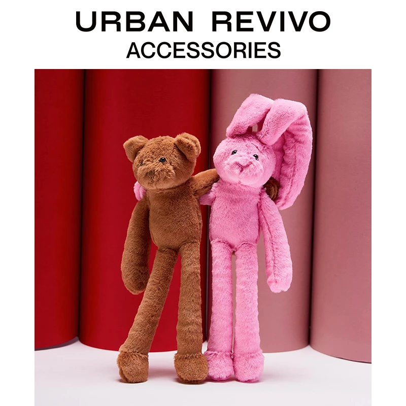 URBAN REVIVO2025秋季新款女士休闲萌趣公仔挂饰UAYA50292