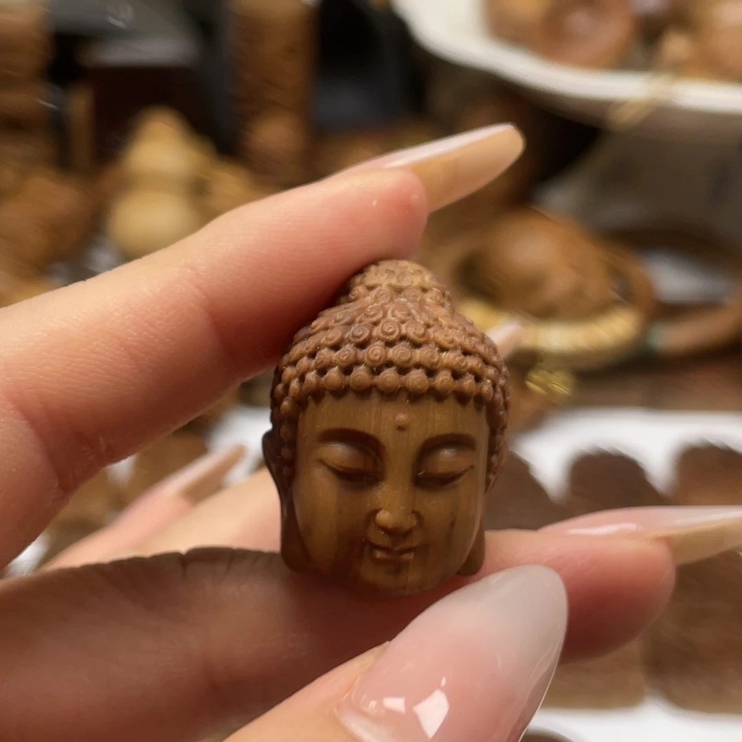 檀香木释迦摩尼佛