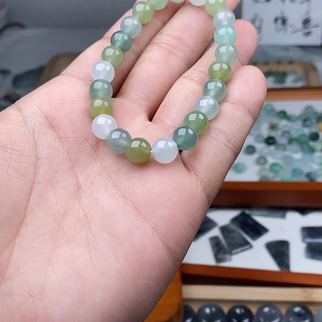 翡翠颈饰未镶嵌多宝手串