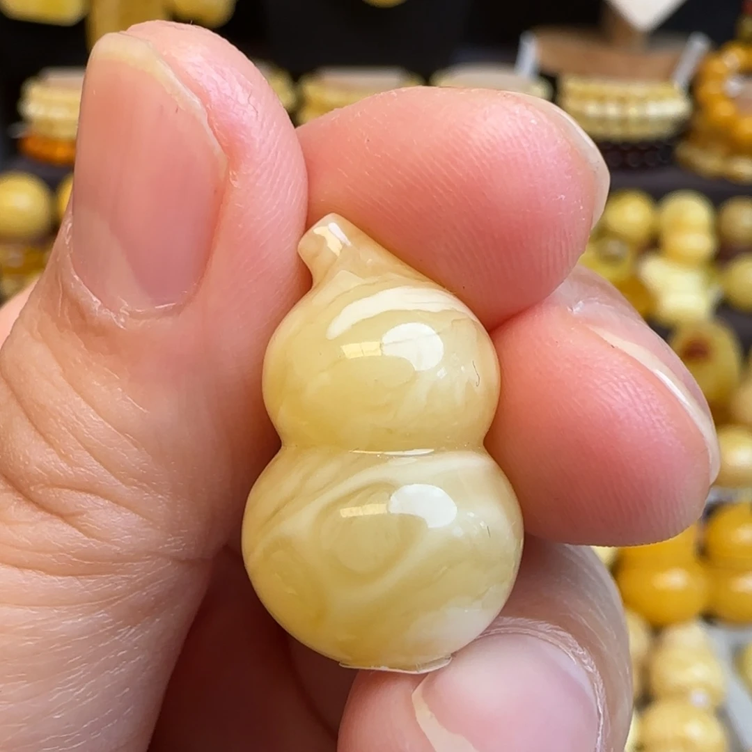 琥珀未镶嵌吊坠(赠链)天然俄料蜜蜡葫芦吊坠