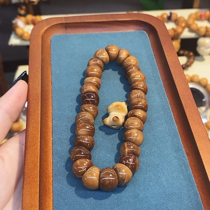 手串猴头核桃大肠小熊