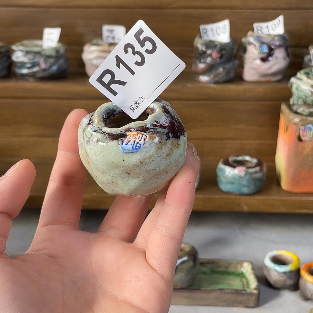 j***c哈哈哈哈哈哈哈哈哈