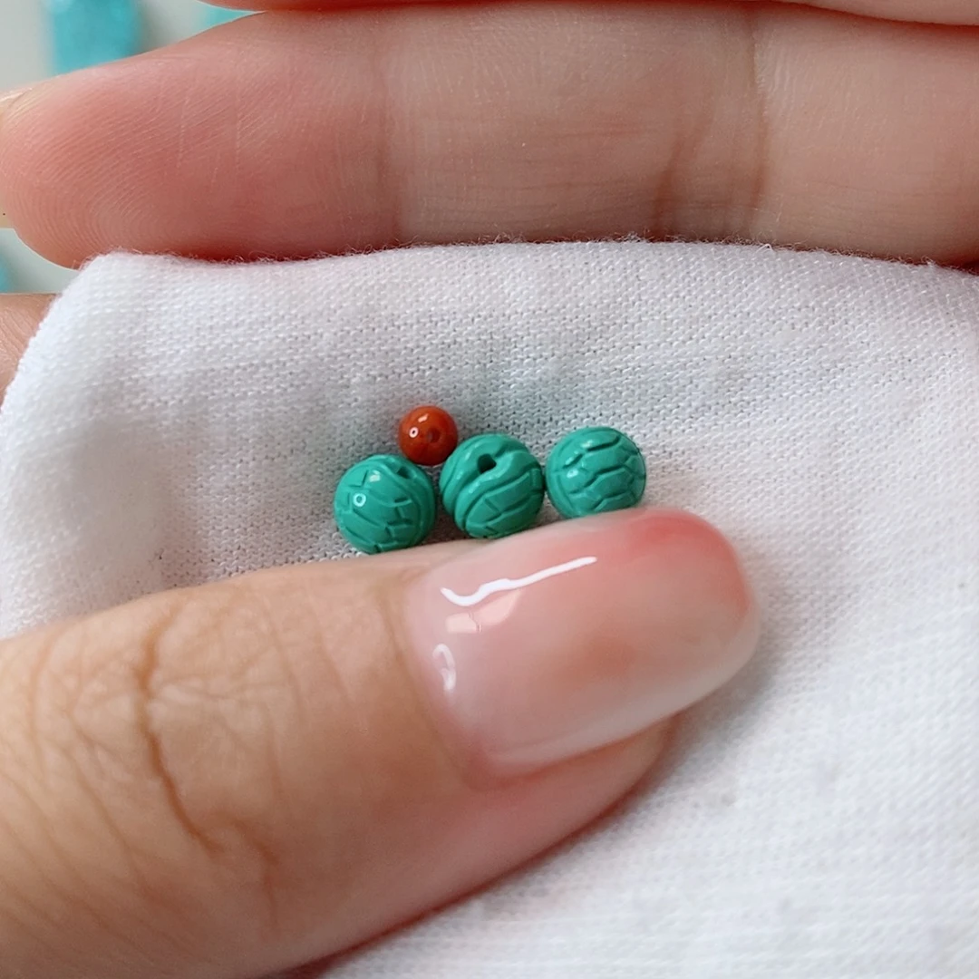 南红玛瑙未镶嵌珠宝奇石